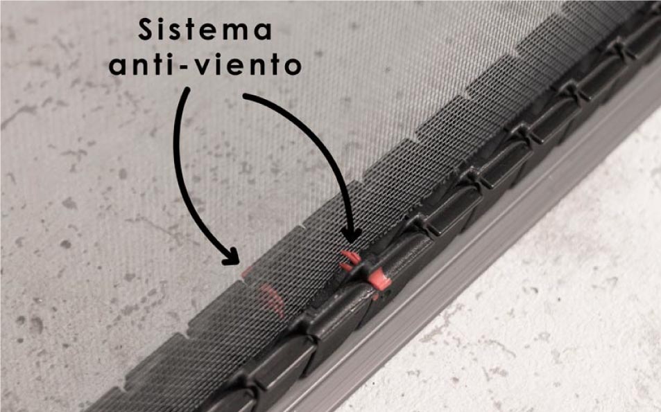 Mosquiteras enrollables para puertas Flexa